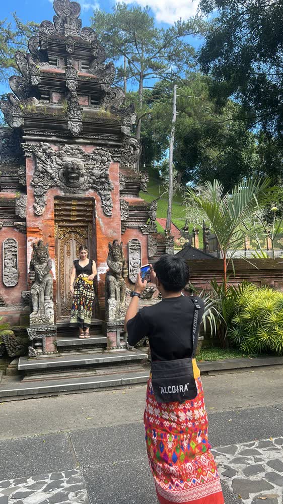 Arya with happy guests in Bali